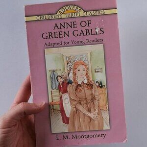 1994 Anne of Green Gables Paperback Illustrated Childrens Classic Book Lucy Maud